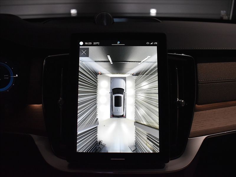 Volvo XC90 (2026) 2,0 T8  Ultra Dark - fotka 33 z 40