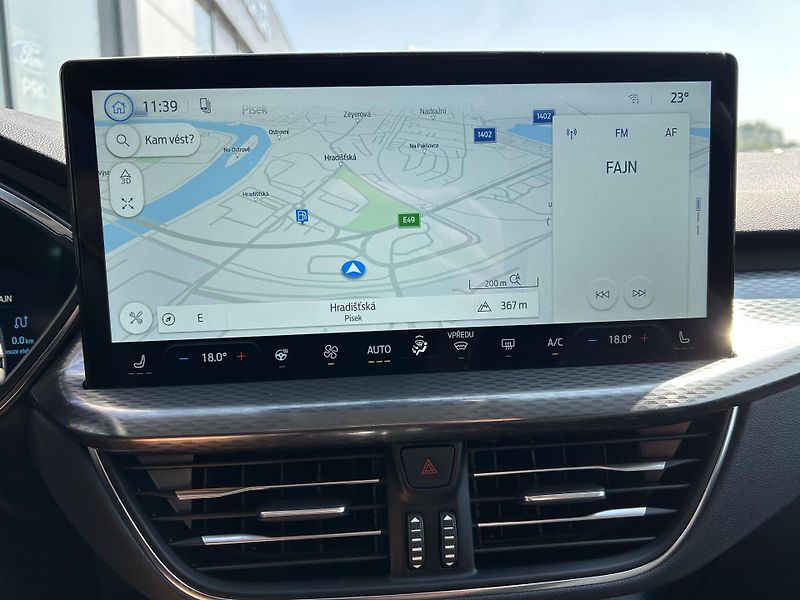 Ford Kuga Top Edition 2.5 PHEV 178kW - fotka 26 z 39