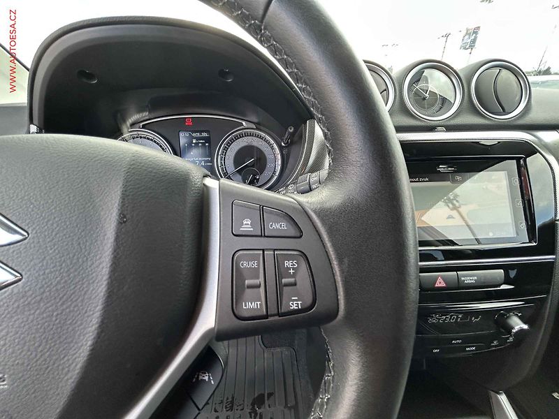 Suzuki Vitara (2019) 1.4 boosterjet 4x4, 1.maj,ČR - fotka 19 z 19