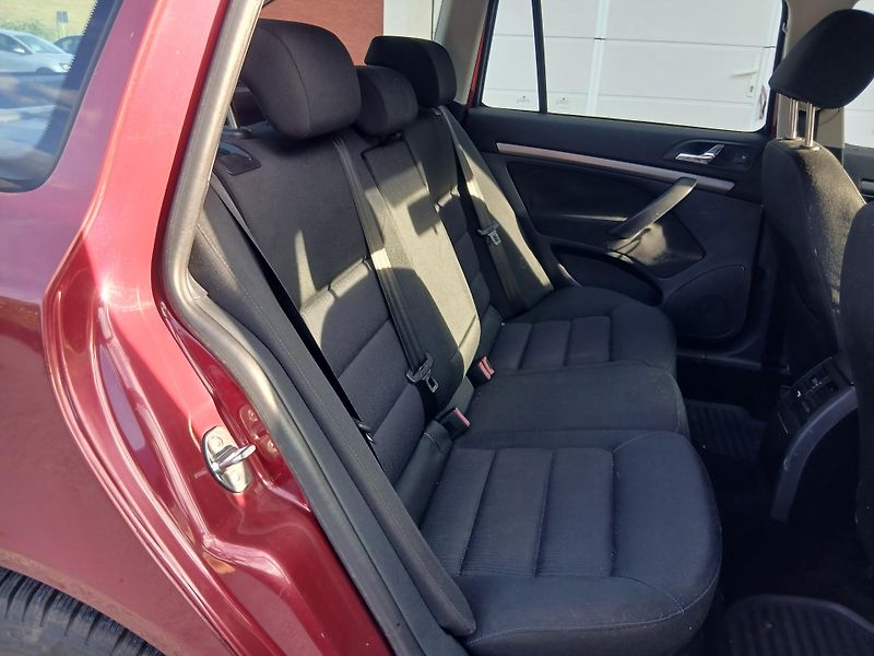 Škoda Octavia 2.0 TDi 4x4 - fotka 14 z 36