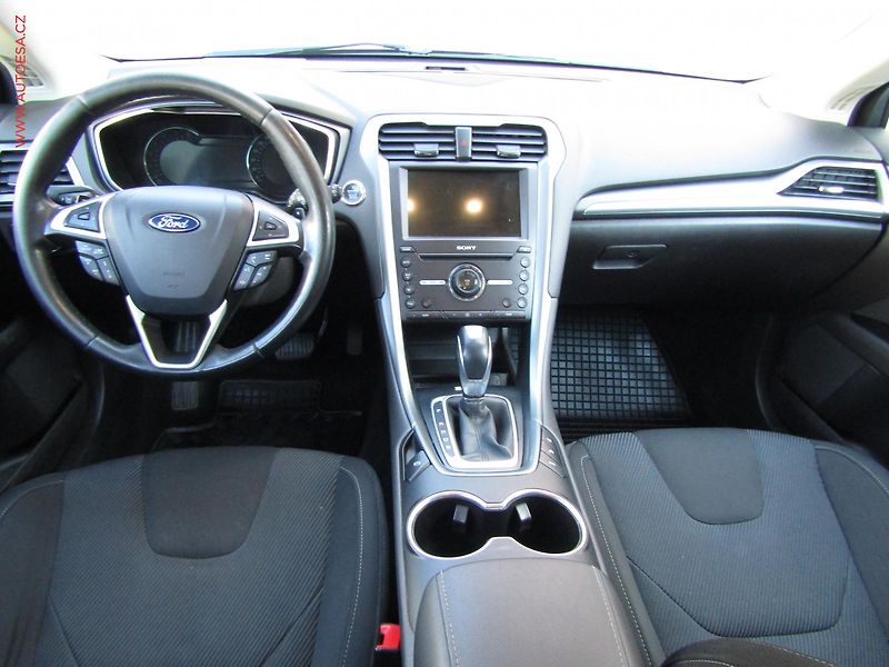 Ford Mondeo (2017) 2.0 TDCi, AT, autoAC - fotka 8 z 22