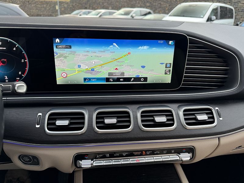 Mercedes-Benz GLE 400d 4MATIC - fotka 19 z 29