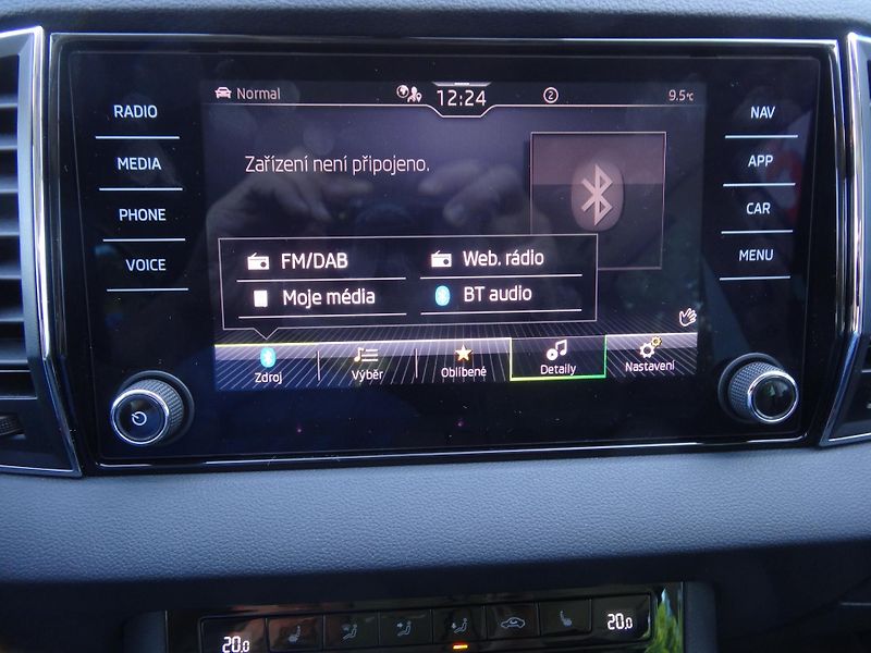 Škoda Karoq 1.5TSi DSG taž.zař. Plná nádrž - fotka 50 z 50
