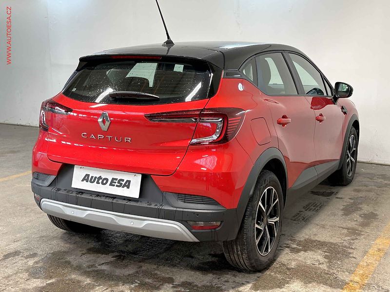 Renault Captur (2024) 1.0TCe, 1.maj,ČR, AC, Tempo - fotka 4 z 15