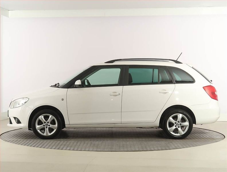 Škoda Fabia (2014) Elegance 1.4 16V, Serv.kniha - fotka 3 z 19