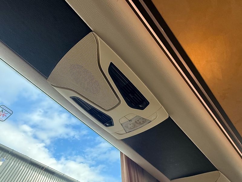 Mercedes-Benz (2019) 519CDI XXL / 3.0 V6 / 24+1   - fotka 12 z 16
