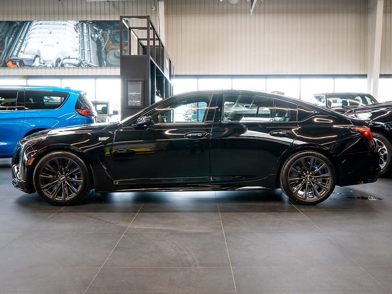 Cadillac CT5 (2026) 6.2 Supercharged V Blackwing - fotka 2 z 43