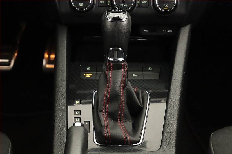 Škoda Octavia (2015) RS 2.0 TDI, Automat - fotka 13 z 16