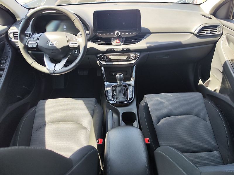 Hyundai i30 1.0 T-GDi/74kW Smart Climate - fotka 11 z 31