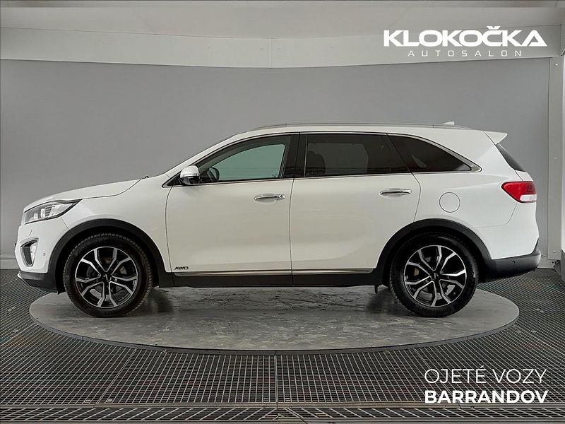 Kia Sorento Exclusive 6AT 4x4 2,2 CRDi - fotka 3 z 42