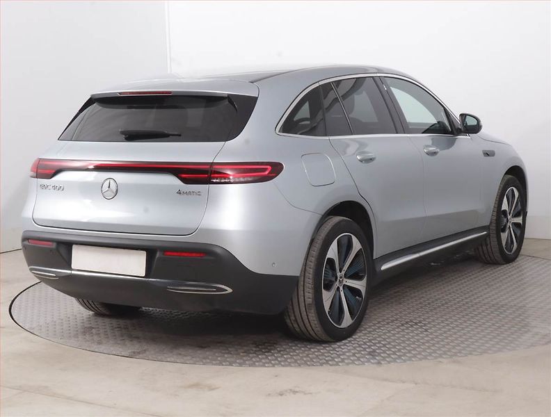 Mercedes-Benz EQC (2019) 400 4MATIC, SoH 94% - fotka 5 z 21