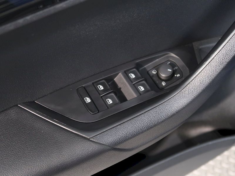 Škoda Karoq (2022) STYLE 2.0TDI 85KW TAŽNÝ - fotka 36 z 40