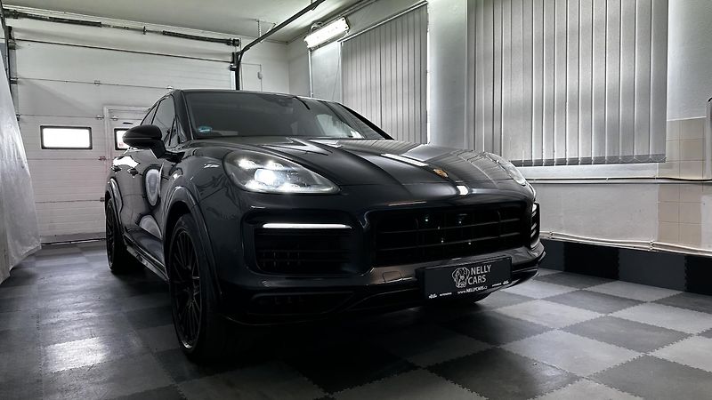 Porsche Cayenne (2022) GTS COUPE / TOP STAV - fotografie inzerátu