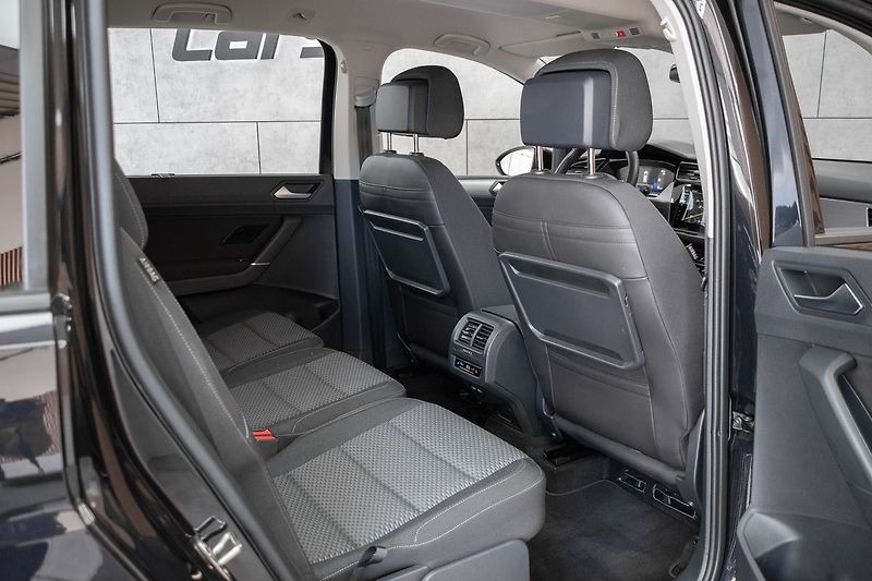 Volkswagen Touran 2.0TDI DSG*TAŽNÉ*7.MÍST*ČR 1.M - fotka 13 z 48