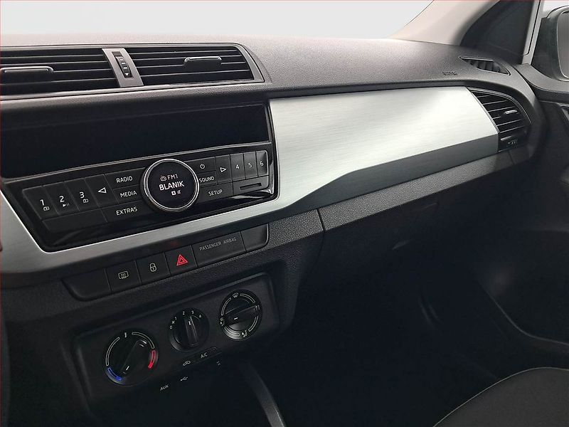 Škoda Fabia (2017) Ambition 1.2 TSI, Tempomat - fotka 12 z 18