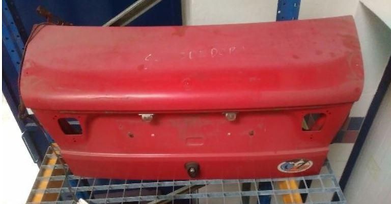 Seat Cordoba víko kufru - fotka 1 z 1