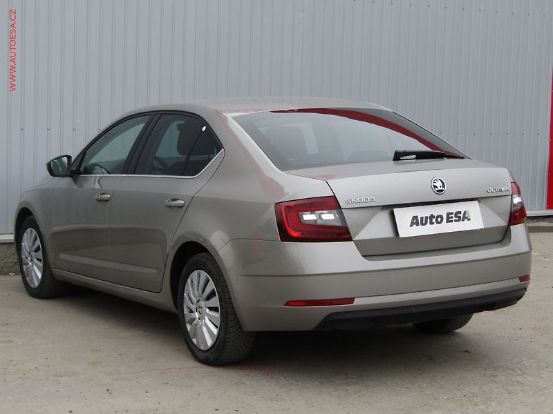 Škoda Octavia (2017) 1.6 TDi, ČR, AT, navi, LED - fotka 6 z 19