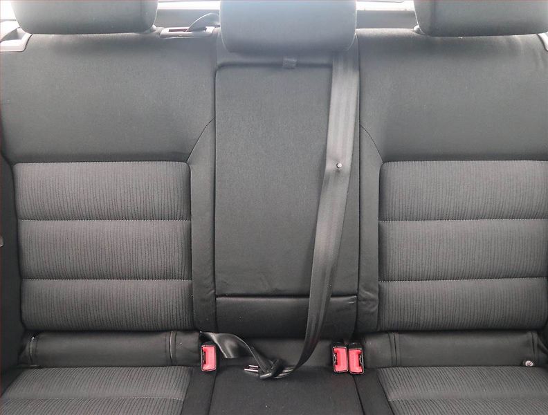 Škoda Octavia (2007) Ambiente 2.0 TDI, Automat - fotka 10 z 14