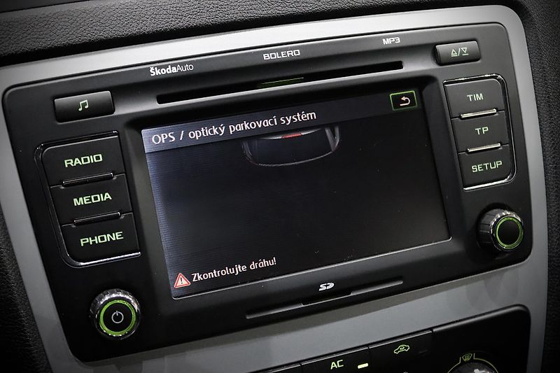 Škoda Octavia 2 FL Combi 1.6 MPI 75 kW - fotka 22 z 28