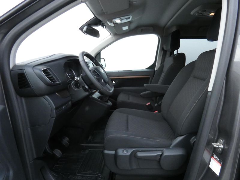 Toyota ProAce (2017) 2.0 D-4D 110KW 8-MÍST - fotka 19 z 30