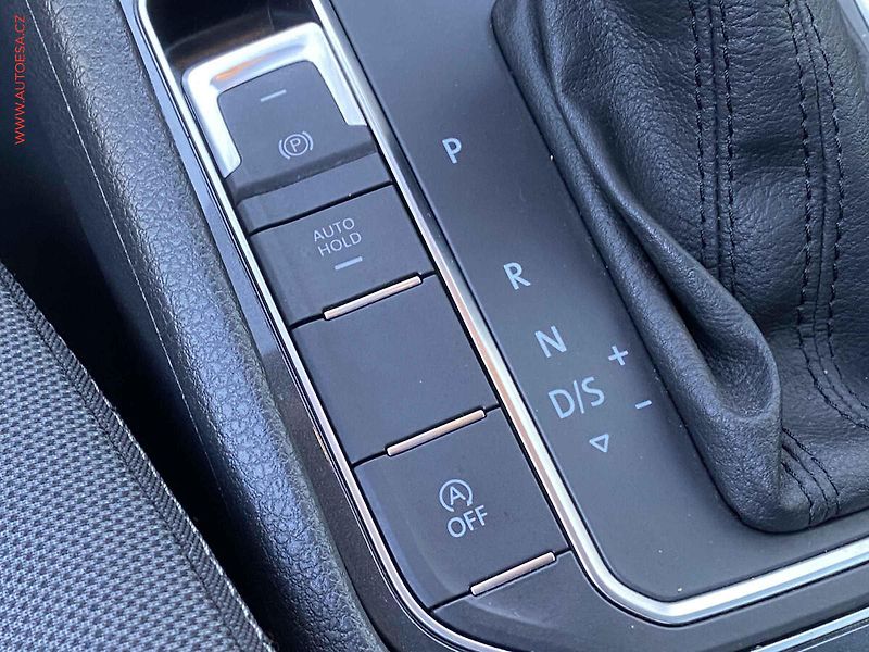 Volkswagen Golf Sportsvan (2019) 1.5TSi, 1.maj,ČR, DSG, navi - fotka 14 z 19