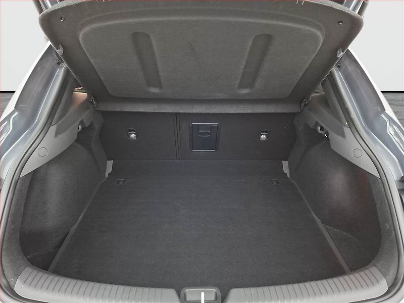 Hyundai i30 (2023) 1.5 T-GDI MHEV - fotka 14 z 20