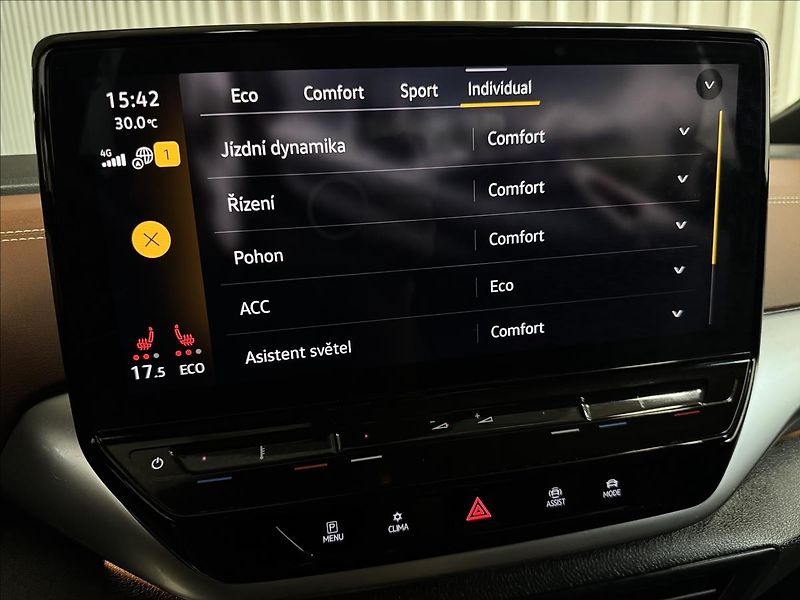 Volkswagen ID.4 150kW PRO PERF. TOP VÝBAVA - fotka 27 z 50