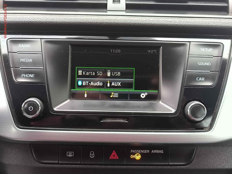 Škoda Fabia (2015) 1.2 TSi, 2.maj,ČR, Ambition - fotka 12 z 16