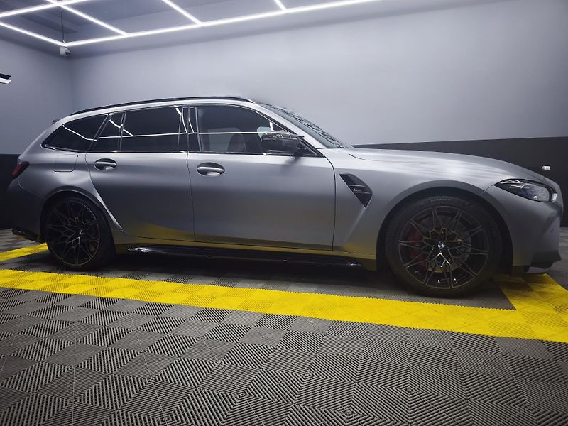 BMW M3 (2024) Competition M xDrive Tour. PPF - fotka 4 z 29