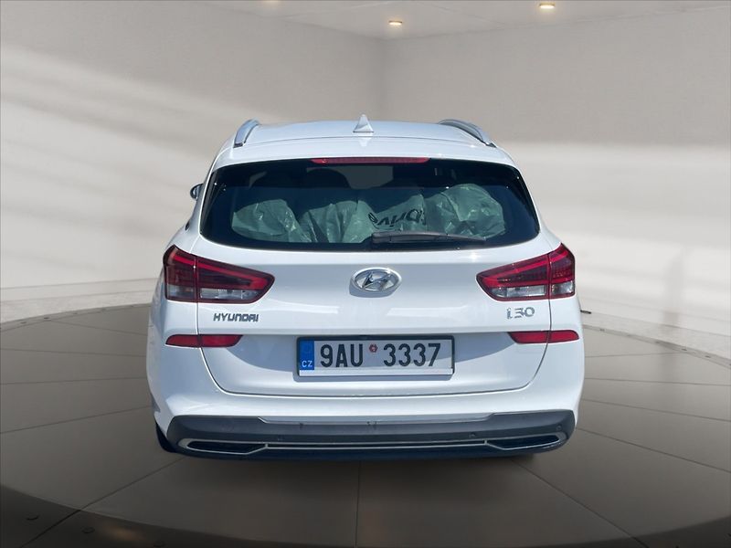 Hyundai i30 1,5 T-GDI Style AT - fotka 5 z 11