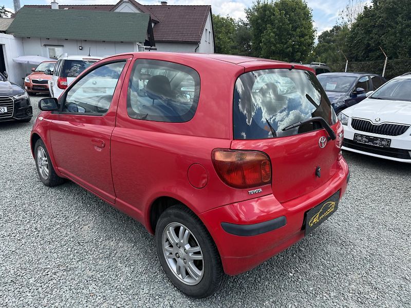 Toyota Yaris 1.0 VVT-i AUTOMAT - fotka 4 z 12