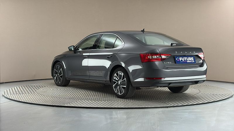 Škoda Superb 2.0 TDI DSG 4x4 Style - fotka 2 z 25