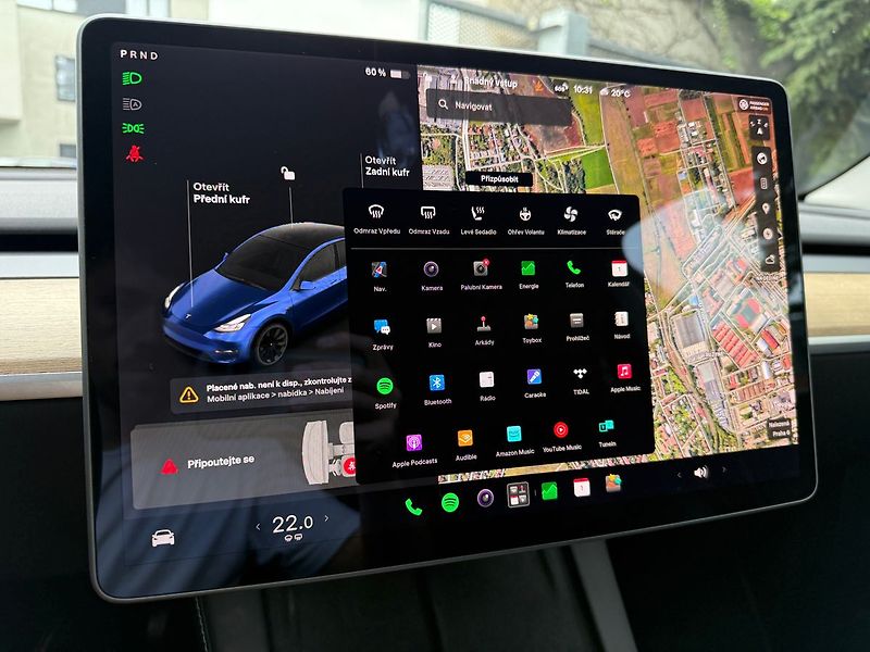 Tesla Model Y Long Range AWD - fotka 29 z 41