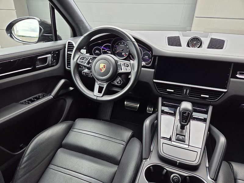 Porsche Cayenne TURBO 1maj ZÁRUKA 11/27 - fotka 6 z 49