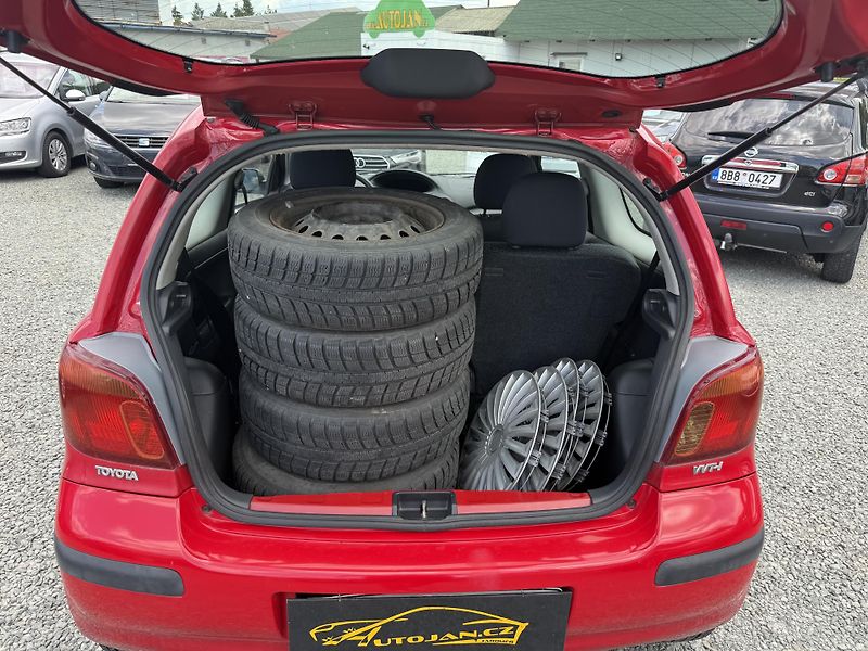 Toyota Yaris 1.0 VVT-i AUTOMAT - fotka 11 z 12