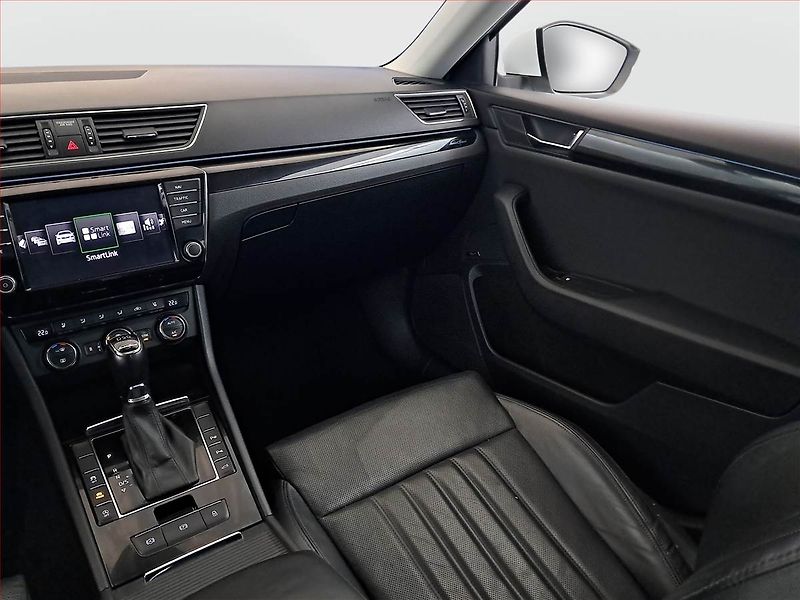 Škoda Superb (2016) Laurin&Klement 2.0 TDI 4x4 - fotka 8 z 22