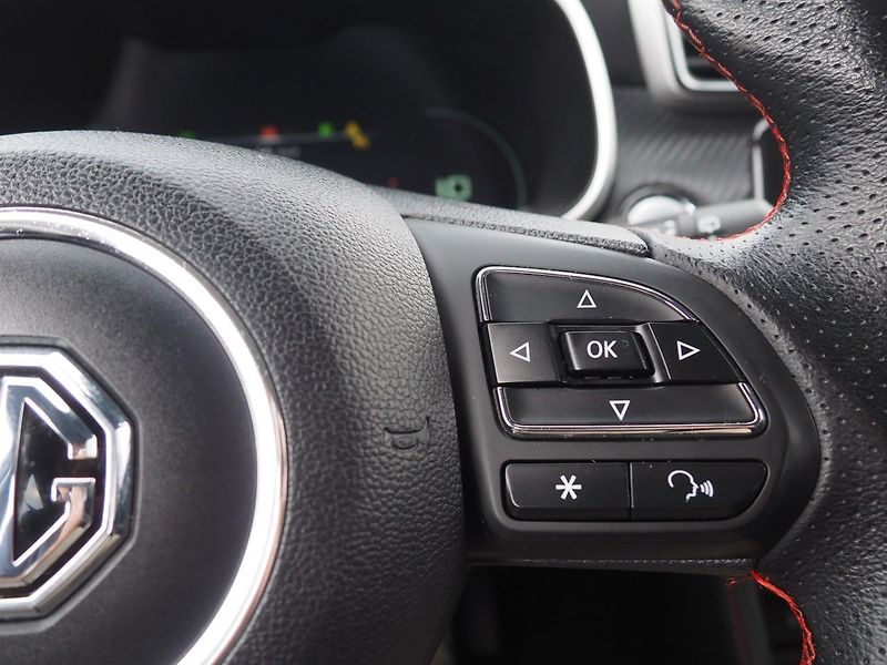 MG ZS (2023) ICE 1.0T-GDI, Luxury, AT - fotka 23 z 38