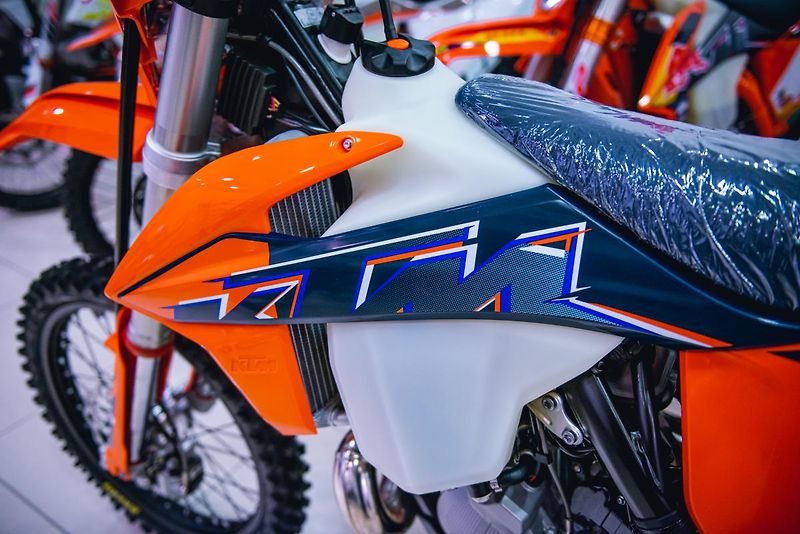 KTM 150 EXC TPI Nová - fotka 9 z 14
