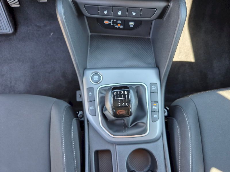 Kia Sportage (2025) Exclusive  1.6 T-GDI 110 kW 6° - fotka 30 z 36