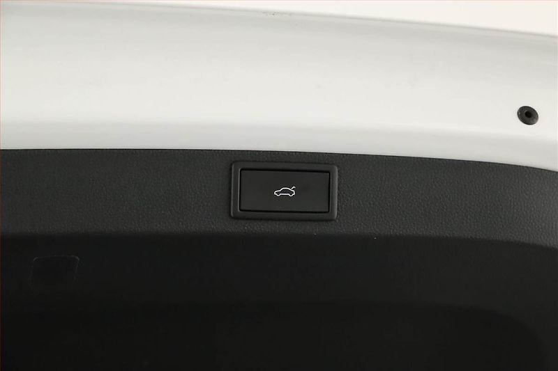 Škoda Karoq (2024) 2.0 TDI, Sportline, Navigace - fotka 16 z 16