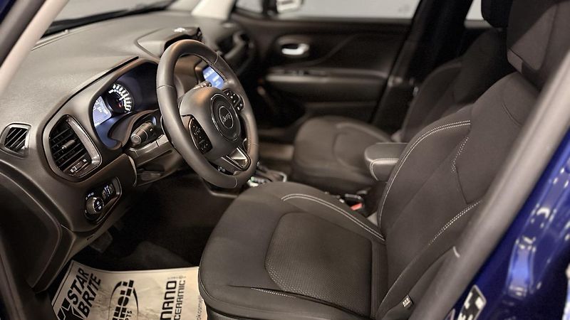 Jeep Renegade (2020) 1.3 T4 PHEV,4x4,50km dojezd - fotka 22 z 59