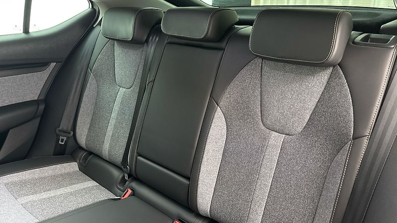 Škoda Octavia 2.0 TDI Style - fotka 16 z 27