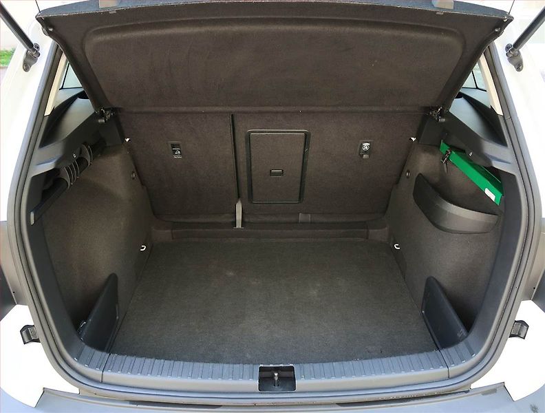 Škoda Karoq (2019) 1.5 TSI - fotka 13 z 19