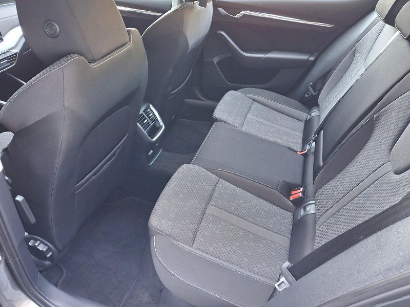Škoda Octavia (2022) Style DSG 1,5TSi 110kW - fotka 7 z 34