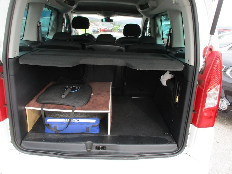 Peugeot Partner (2010) 1,6 - fotka 8 z 10