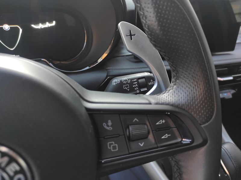 Alfa Romeo Tonale 1,5Turbo E-Hybrid,Speciale, AT - fotka 36 z 60