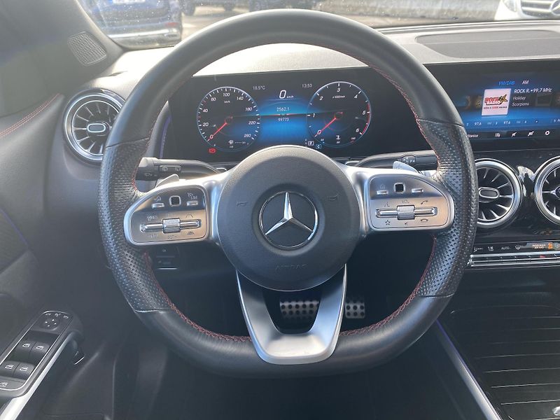 Mercedes-Benz GLB 200d 4M AMG - fotka 12 z 26