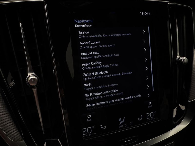 Volvo V60 T4 R-DESIGN AUT - fotka 39 z 47