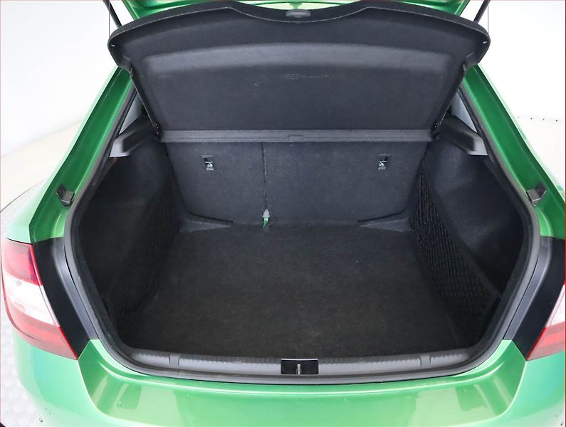 Škoda Rapid (2018) 1.2 TSI, Navi, Bi-Xenony - fotka 14 z 20
