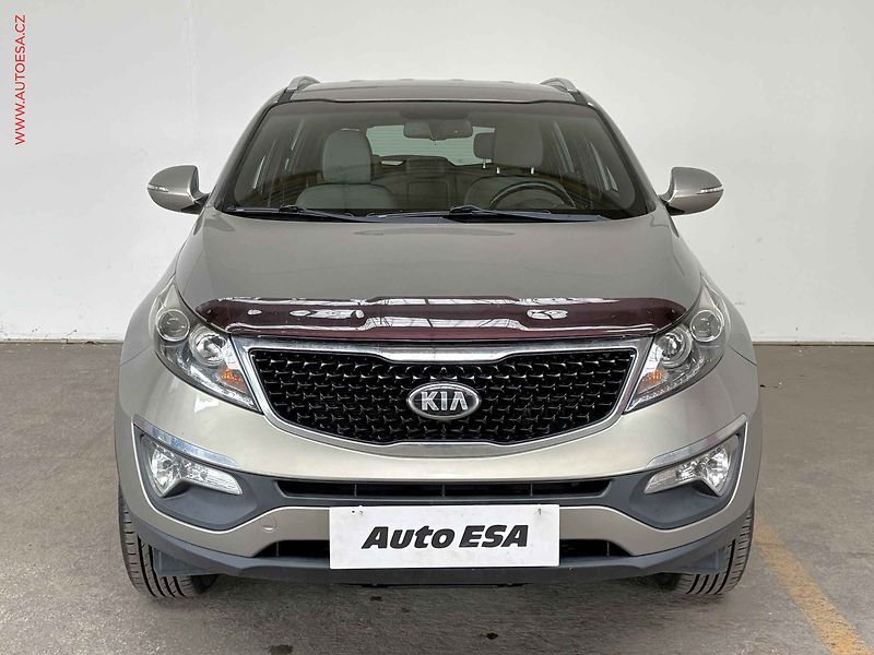 Kia Sportage (2014) 1.7CRDi, ČR, AC, kamera - fotka 2 z 16